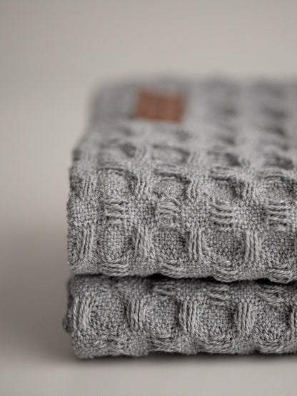 paw towel_dog_poodle_cottongrey_closeup
