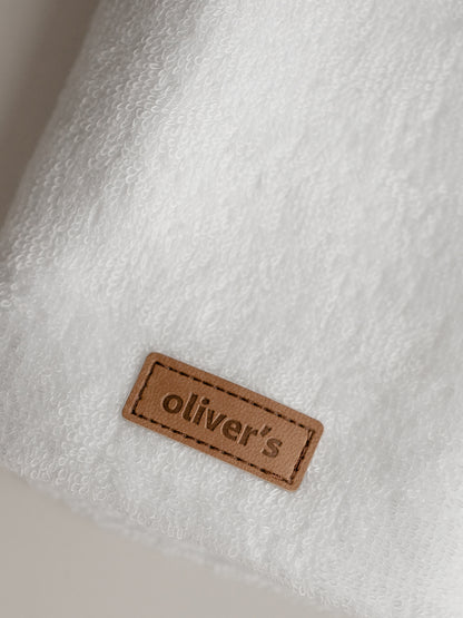 hotel_bathrobe_white_oliver's_closeup