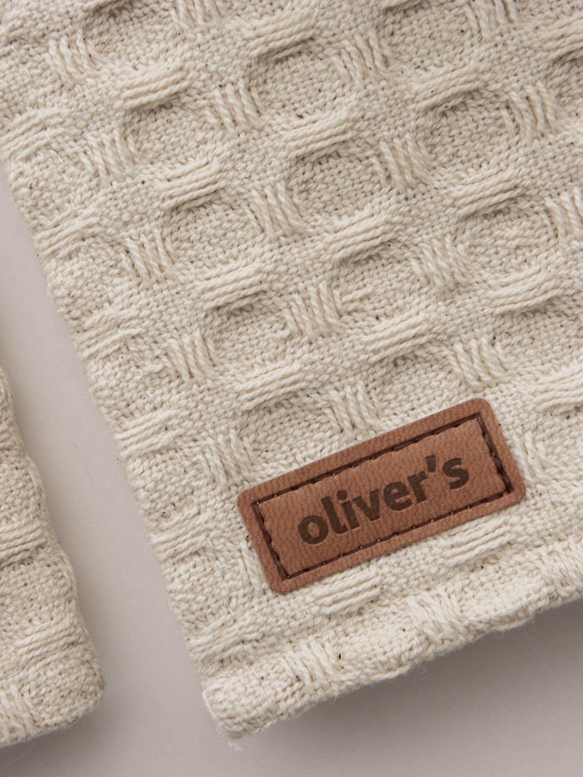 paw-towel_dog_poodle_softecru_oliver's